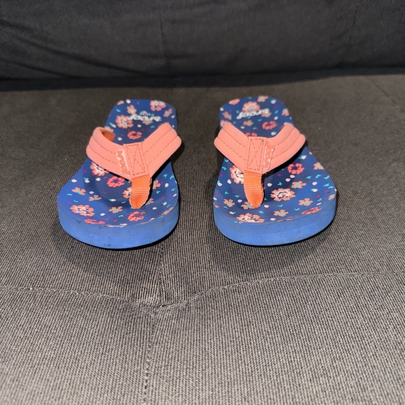 Girls Reef Flip Flops - Picture 2 of 11
